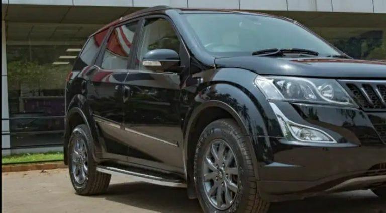 Mahindra XUV500 W10 2017
