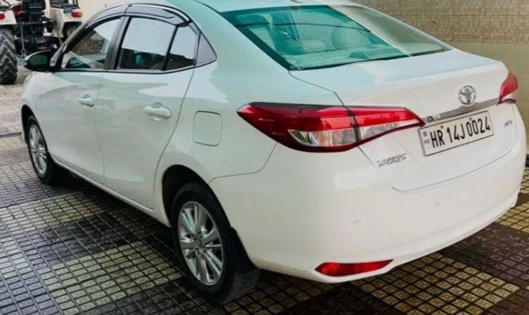 Toyota Yaris V MT 2019