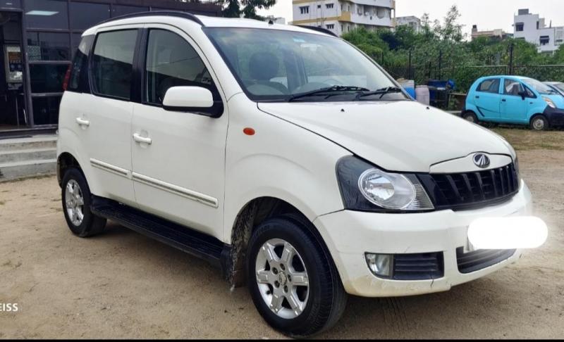 Mahindra Quanto C8 2015