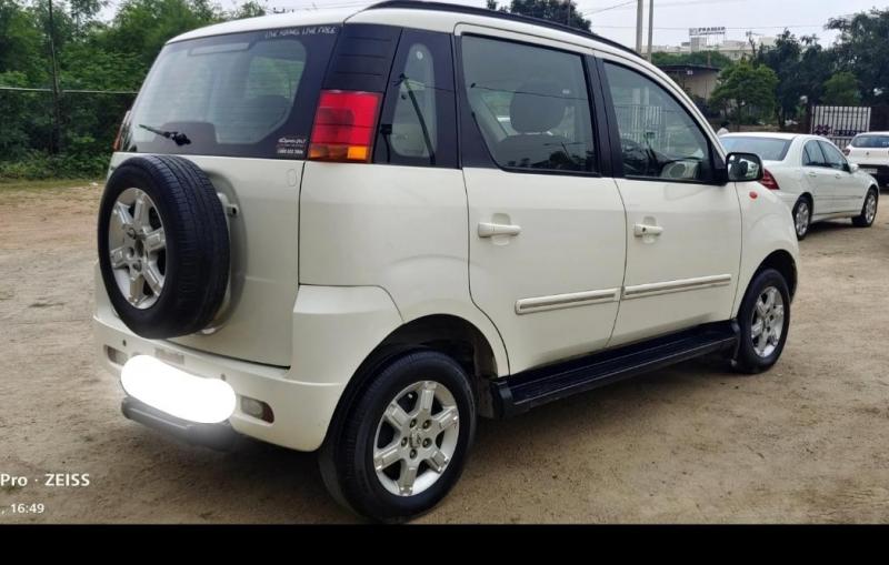 Mahindra Quanto C8 2015