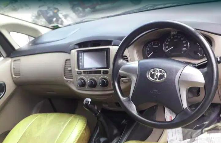 Toyota Innova 2.5 G 2016