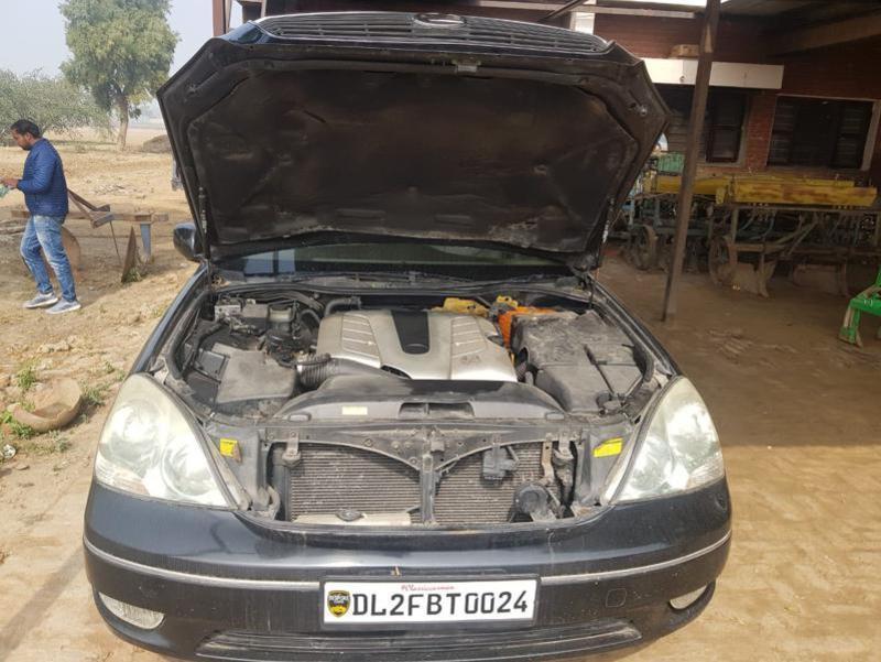 Lexus LS 600 HL 2001