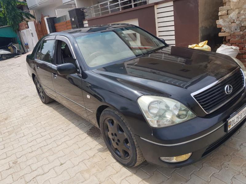 Lexus LS 600 HL 2001