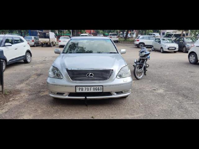 Lexus LS 600 HL 2001
