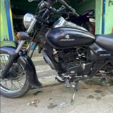 Bajaj Avenger 220cc 2014