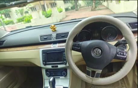 Volkswagen Passat Highline 2.0 TDI AT 2011