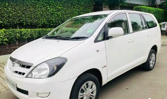 Toyota Innova 2.5 G 8 STR BS III 2007