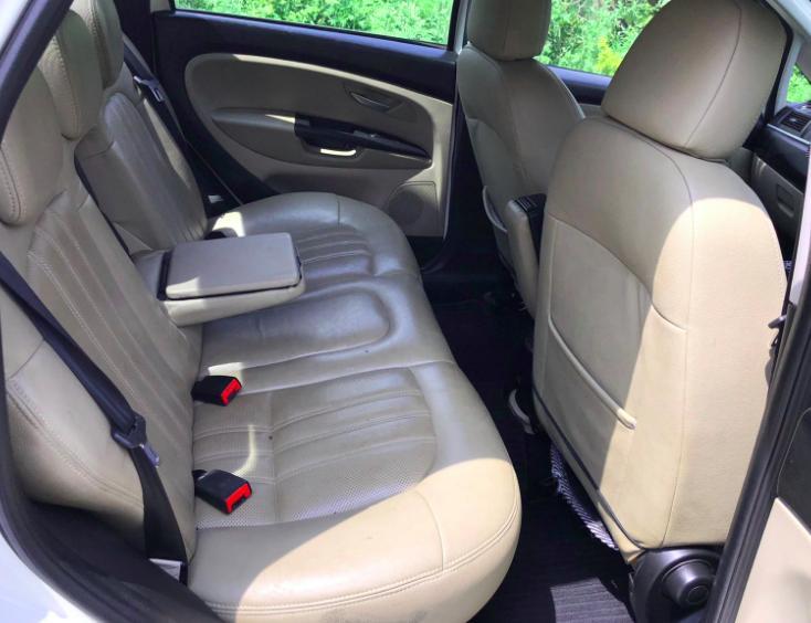 Fiat Linea Emotion T-Jet 2011