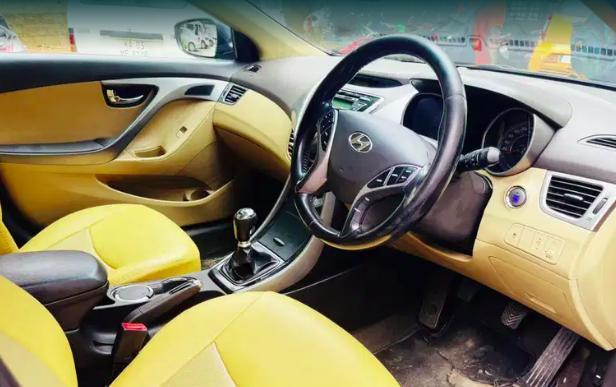 Hyundai Elantra 1.6 SX MT 2013