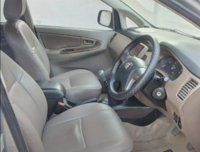 Toyota Innova 2.5 G4 7 STR 2016