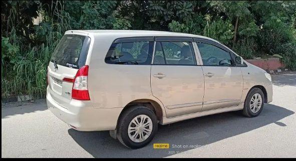 Toyota Innova 2.5 GX 7 STR BS IV 2015