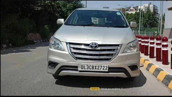 Toyota Innova 2.5 GX 7 STR BS IV 2015