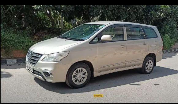 Toyota Innova 2.5 GX 7 STR BS IV 2015
