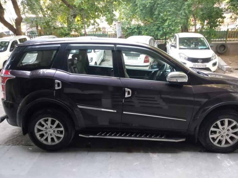 Mahindra XUV500 W10 AWD 2015