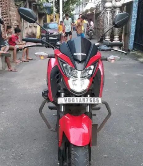 Honda CB Hornet 160R CBS 2018