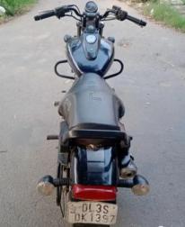 Bajaj Avenger 220cc 2016