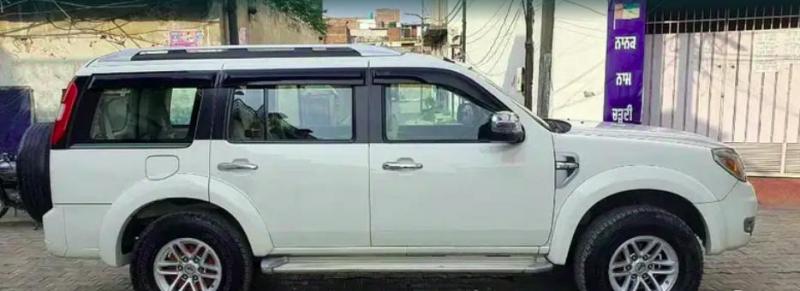 Ford Endeavour 2.5L 4x2 2010