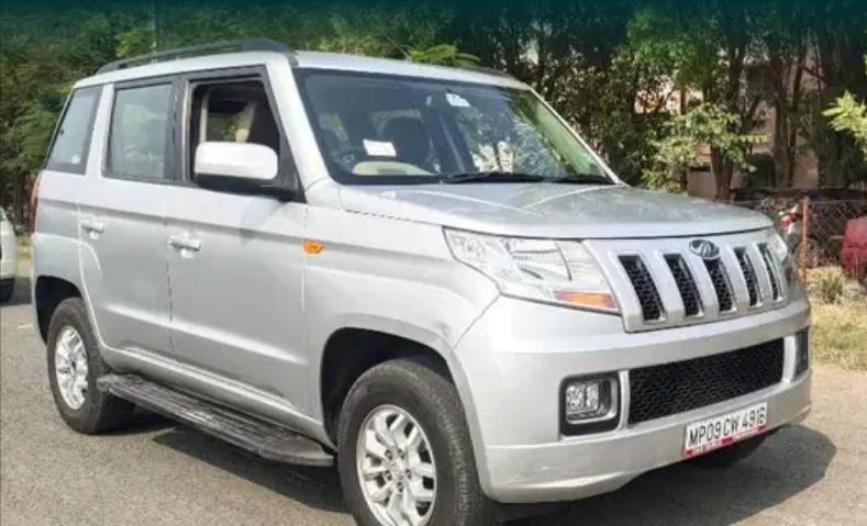 Mahindra TUV300 T8 2018