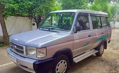 Toyota Qualis FS B3 2001