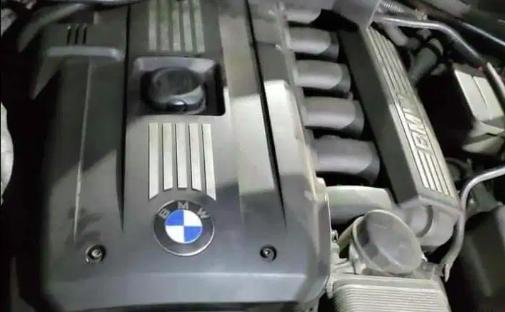 BMW 5 Series 525i 2010