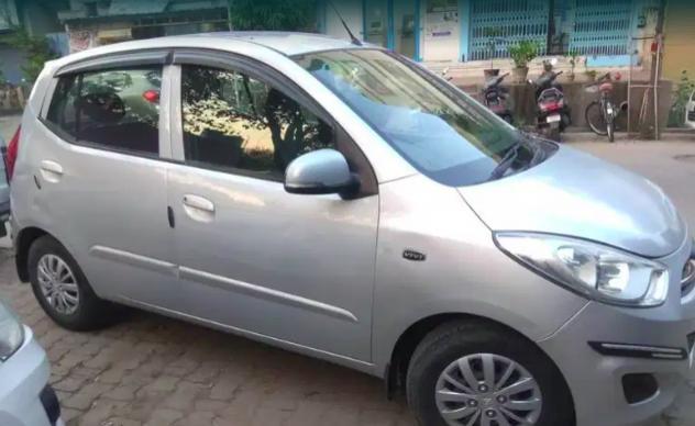 Hyundai i10 Sportz 1.1 iRDE2 2013