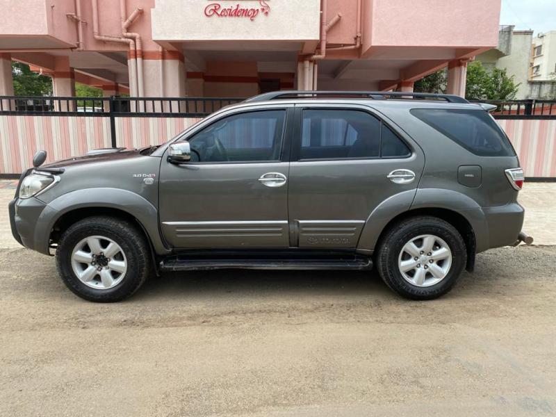 Toyota Fortuner 3.0 MT 4X4 2011