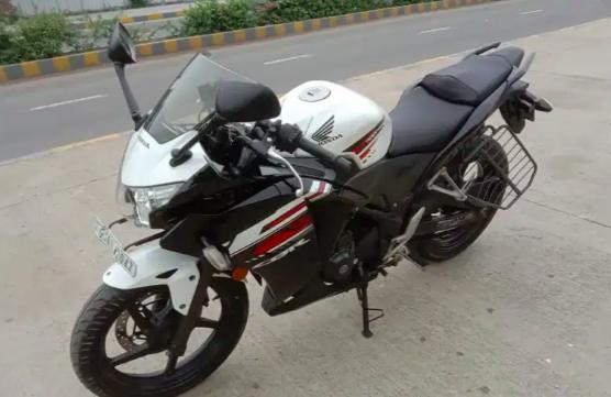 Honda CBR 250R 2016