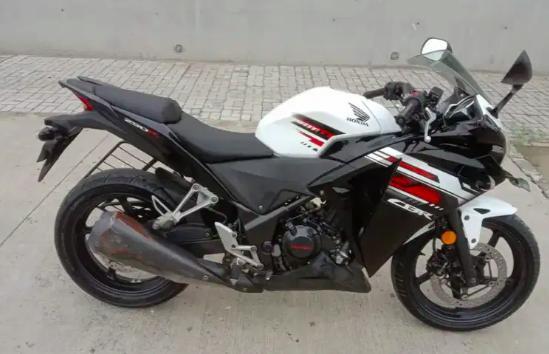 Honda CBR 250R 2016