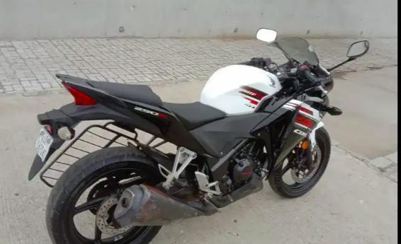 Honda CBR 250R 2016