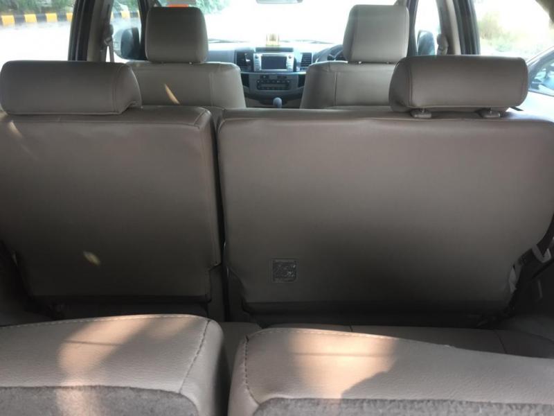 Toyota Fortuner 3.0 4X4 MT 2012