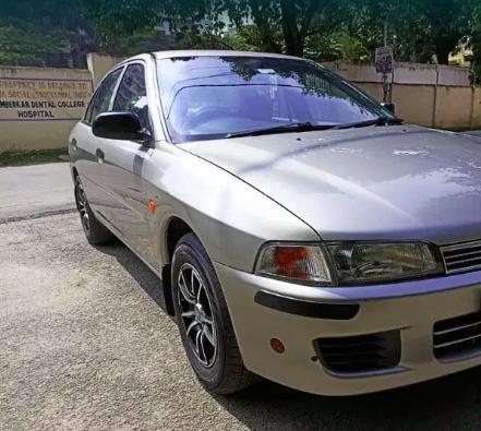 Mitsubishi Lancer GLXI 1.5 2000