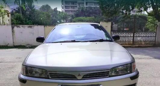 Mitsubishi Lancer GLXI 1.5 2000