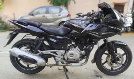 Bajaj Pulsar 220cc 2014