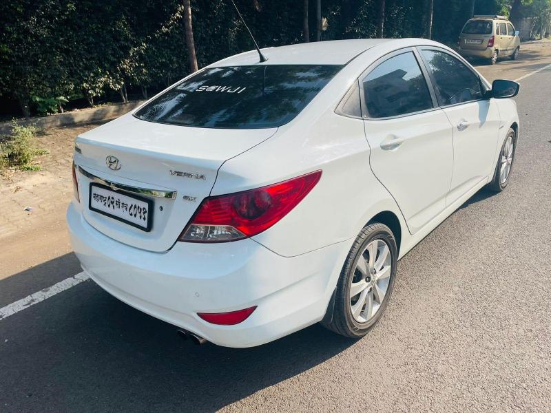 Hyundai Verna 1.6 CRDI SX 2012