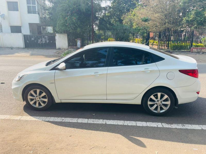Hyundai Verna 1.6 CRDI SX 2012