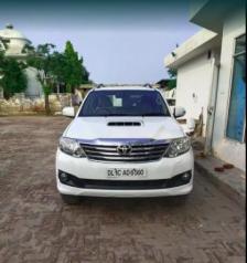 Toyota Fortuner 3.0 4x2 MT 2012