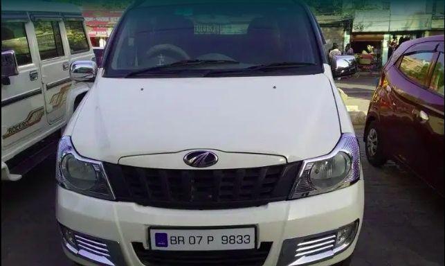 Mahindra Quanto C8 2013