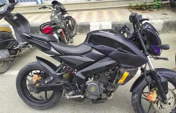 Bajaj Pulsar NS200 2014