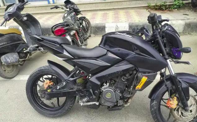 Bajaj Pulsar NS200 2014