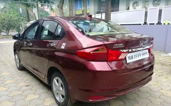 Honda City V i-DTEC 2016