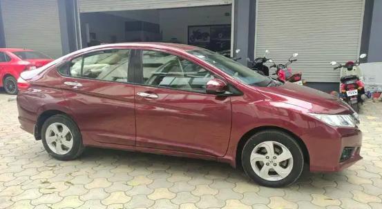 Honda City V i-DTEC 2016