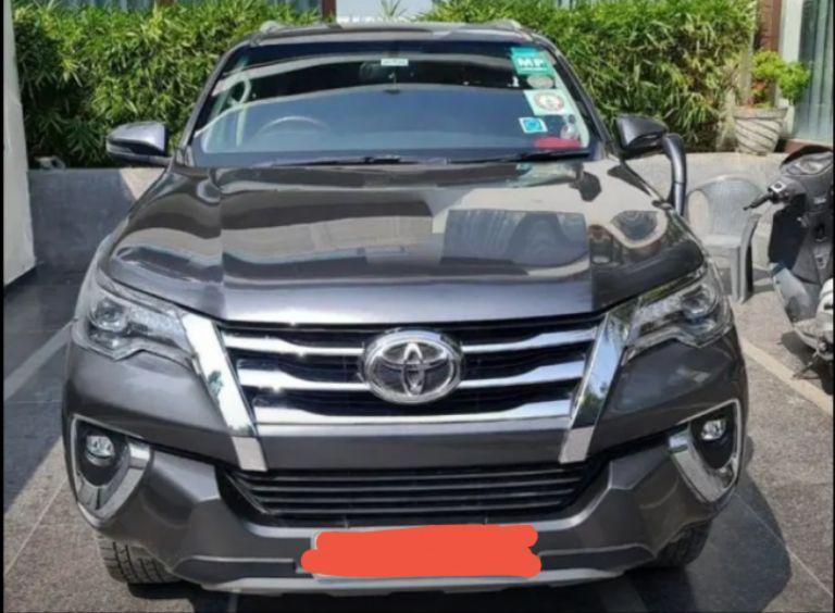 Toyota Fortuner 3.0 4x2 MT 2019