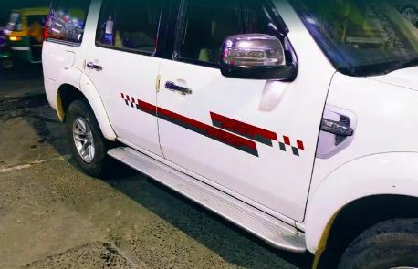 Ford Endeavour 2.5L 4x2 2012