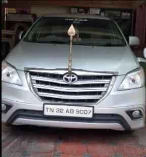 Toyota Innova 2.5 V 7 STR 2013