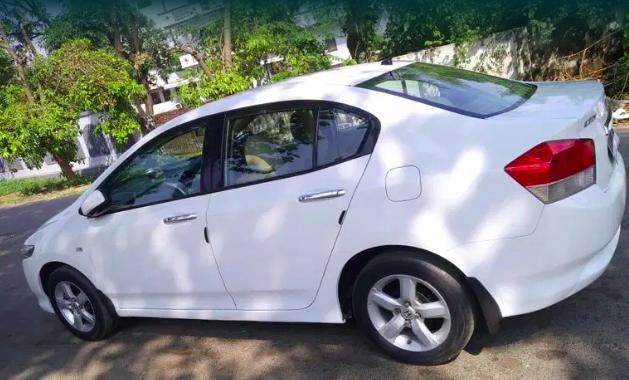 Honda City V i-VTEC 2010 