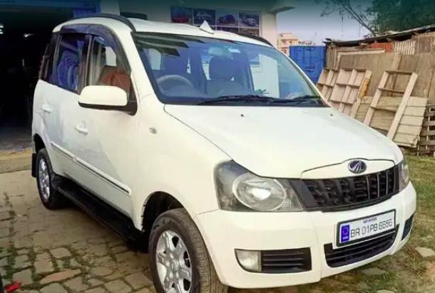 Mahindra Quanto C8 2013