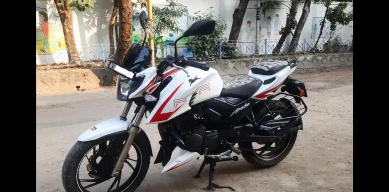 TVS Apache RTR 200 4V FI 2017