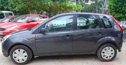 Ford Figo 1.2P TITANIUM MT 2010