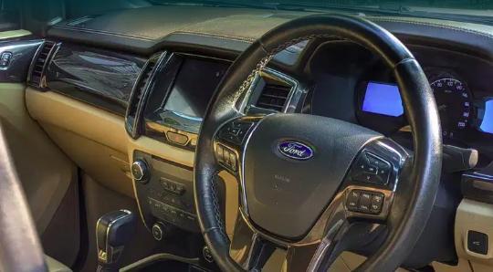 Ford Endeavour Titanium 3.2 4x4 AT 2019