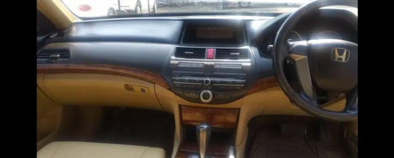 Honda Accord 2.4 AT 2011